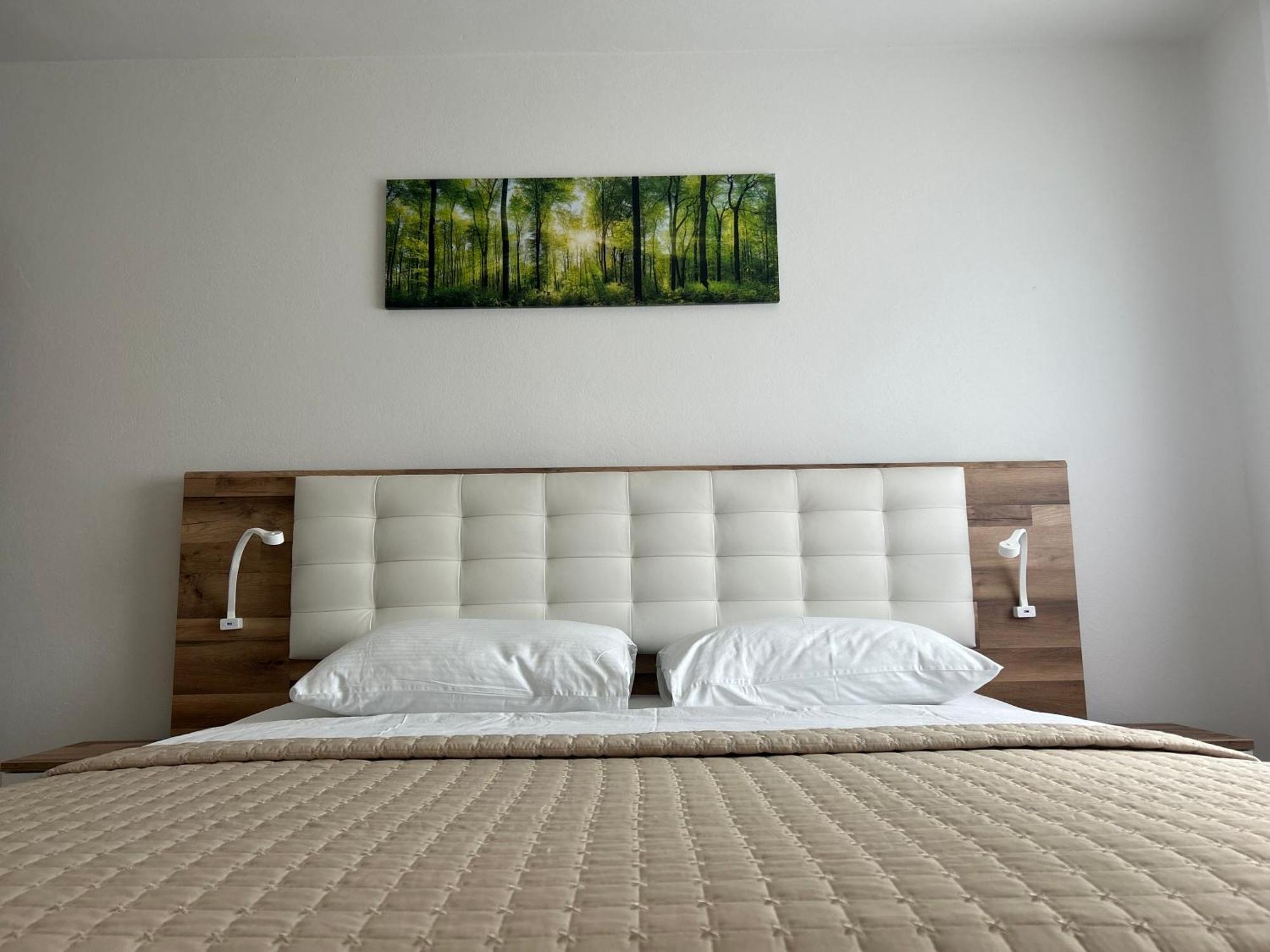 Apartments And Rooms Krizmanic Смолянац Екстериор снимка